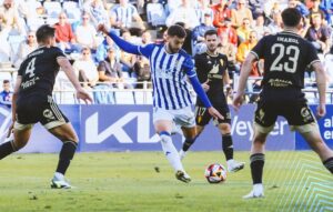 El Recre, a dejar atrás su tropiezo ante el Real Murcia ganando el domingo en Linares. / Foto: @recreoficial.