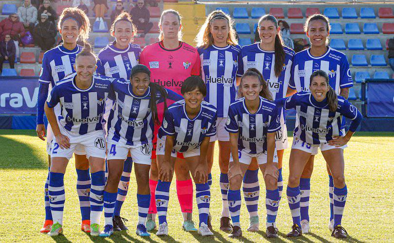 Formación inicial del Sporting de Huelva en su partido en Valencia ante el Levanta que acabó con derrota onubense por 2-0. / Foto: @sportinghuelva.