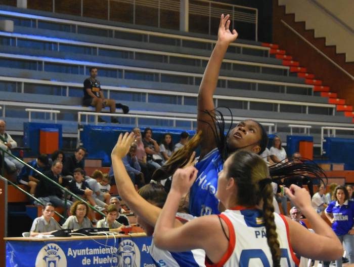 El Ciudad de Huelva femenino, este sábado en el Diego Lobato, buscará un triunfo que le deje como líder en solitario del grupo C de la LNF1 de baloncesto. / Foto: CD Huelva La Luz.