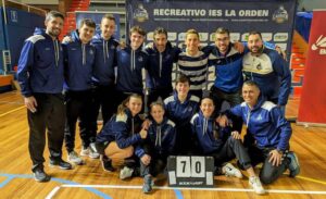 El IES Bádminton La Orden ya logró un triunfo concluyente por 7-0 ante el Grupo ANT Paracuellos en el Andrés Estrada. / Foto: @CBIESLAORDEN.