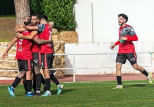 El Pinzón vive un momento agridulce, firme en lo deportivo tras dos triunfos, y 'tocado' tras las sanciones impuestas. / Foto: @CDPinzon_.