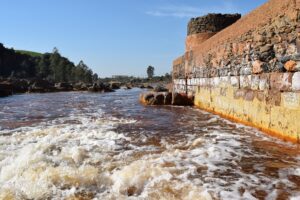 El río tinto en kayak