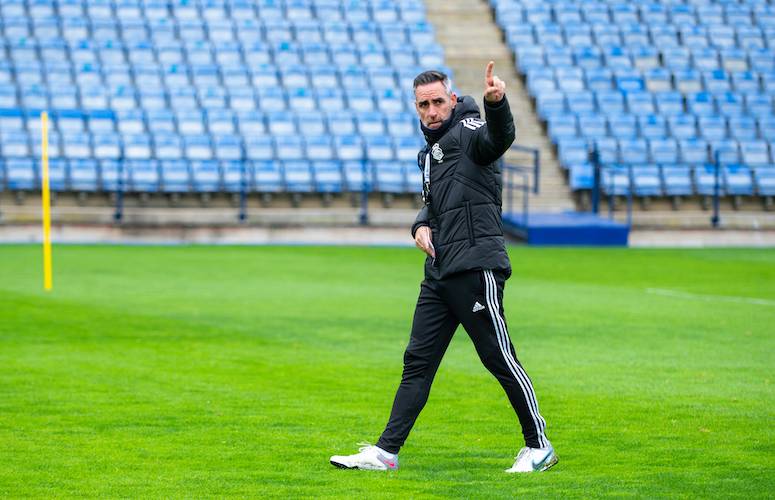 Abel Gómez quiere en Málaga a un Recre que “esté a la altura de su afición haciendo un buen partido y ganando”. / Foto: @recreoficial.