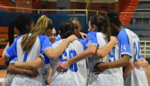 El Ciudad de Huelva volvió a perder, este viernes con el Origen UIVA, y se despidió del ascenso a la Liga Femenina 2 de baloncesto. / Foto: CD Huelva La Luz.