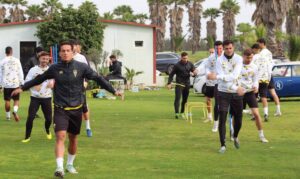 Los jugadores del San Roque han preparado con ganas e ilusión por el triunfo el partido de este domingo en el Ciudad de Lepe ante el Manchego. / Foto: @SanRoqueLepe.