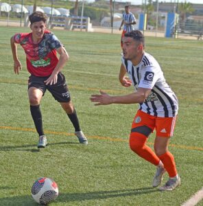 No jugó un buen partido el Pinzón y cayó ante el Atlético Central, un buen equipo sin duda. / Foto: @ClubAtlCentral. 