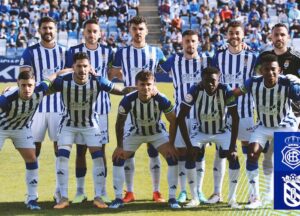 Formación de salida del Recre en su partido de este domingo ante el Melilla. / Foto: @recreoficial.