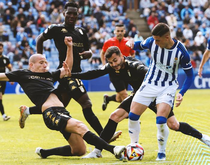 David del Pozo amplía su contrato con el Recre hasta 2025. / Foto: @recreoficial.