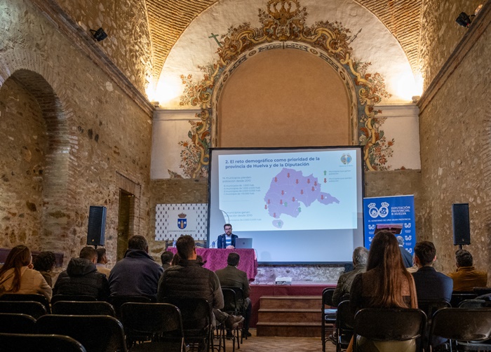 Con medidas como la instalación de cajeros automáticos en todos los municipios, el pleno acceso a internet y el impulso al turismo rural