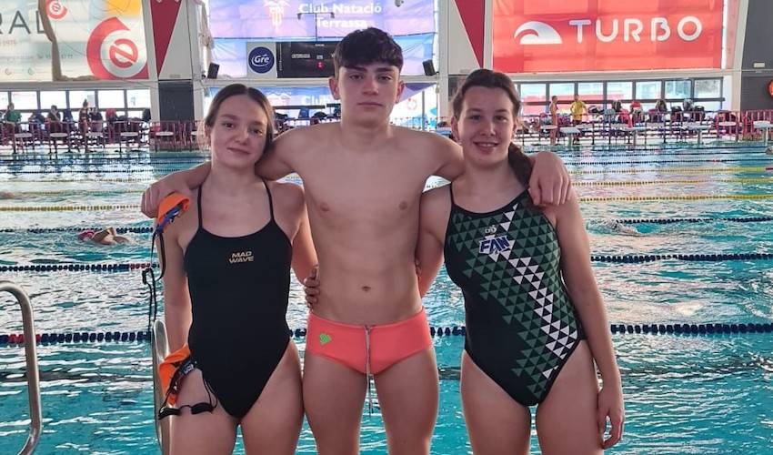 Componentes del Club Natación Huelva que van a tomar parte en el XLIII Campeonato de España Infantil de Invierno. / Foto: @CNHUELVA.