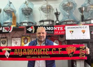 Cándido Rosado es el nuevo entrenador del Ayamonte en sustitución del dimitido Alejandro Ceballos. / Foto: @ayamonte_cf.