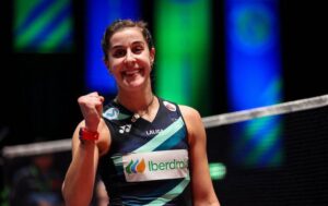 Carolina Marín, muy contenta al final del partido tras derrotar con enorme solvencia a la china Wang Zhi Yi. / Foto: Badminton Photo.