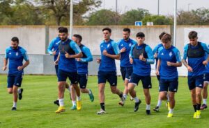 El Recre ha preparado con ganas su compromiso del domingo ante el Mérida en el que espera ganar y seguir en puestos de promoción de ascenso. / Foto: @recreoficial.