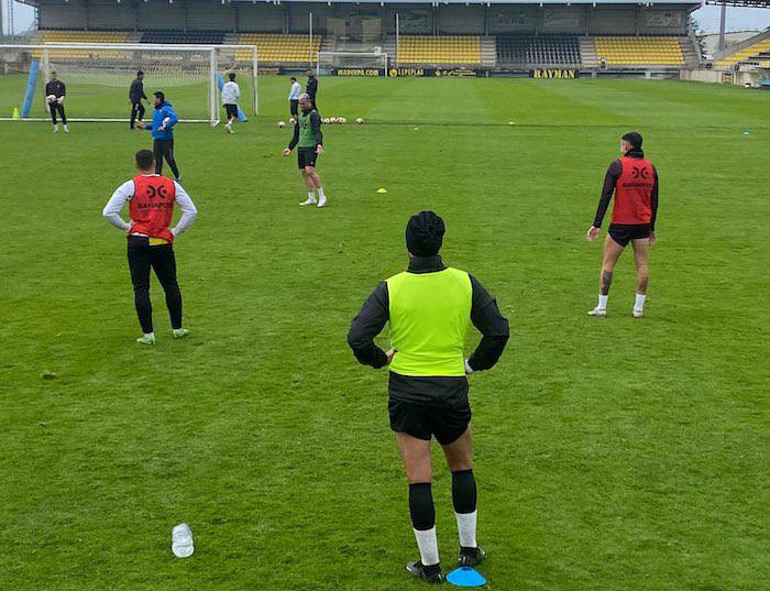 El San Roque ha preparado con ganas y mucha ilusión su partido de este sábado en el feudo del Marbella. / Foto: @SanRoqueLepe.