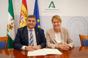 La Junta de Andalucía, primera institución en adherirse al manifiesto por la línea Faro-Huelva-Sevilla