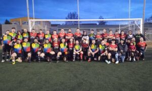 Los protagonistas del partido entre el Moguer Rugby Unión y el Arlequines Gigantes Miguelturra.