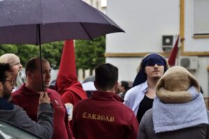 Agua por la Lluvia en la Semana Santa de Huelva.