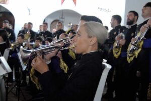 Emigrantes vive el preludio de la Semana de Pasión con el II Concierto Cofrade ‘María del Rocío’