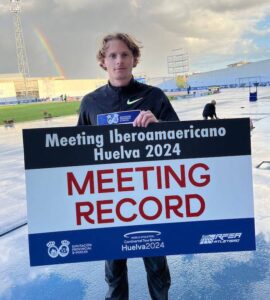 El sueco Carl Bengtstom ganó los 400 metros vallas con un tiempo de 48:61, nuevo récord del Meeting. / Foto: @AthleticsTourES.