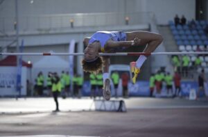 En altura la ganadora fue la turca Buse Savaskan con un salto de 1,90. / Foto: @AthleticsTourES.