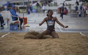 En el salto de longitud se vivió el triunfo de la española Tessy Ebosele con 6,57. / Foto: @AthleticsTourES.