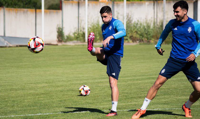 Los jugadores del Recre esperan tener la puntería afinada en el partido de este domingo ante el Castilla en el Nuevo Colombino. / Foto: @recreoficial.