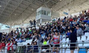 Aspecto de la grada del Iberoamericano 'Emilio Martín' durante el XIX Meeting de atletismo. / Foto: @AthleticsTourES.