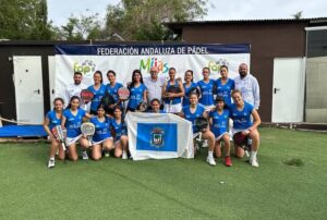 Representantes del AVS La Volea que van a tomar parte en Marbella en el Campeonato por Equipos Absolutos de Primera Categoría de Pádel.