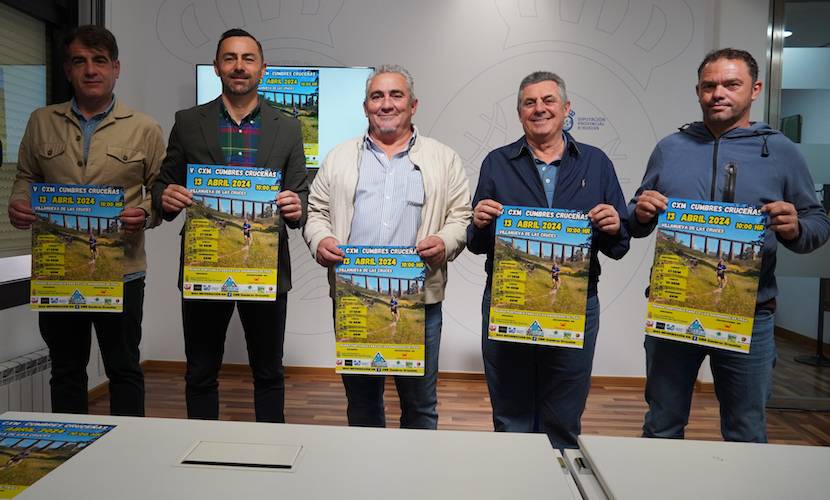 Un momento de la presentación este jueves en la Diputación Provincial de la V Carrera por Montaña 'Cumbres Cruceñas' que tendrá lugar el próximo sábado en Villanueva de Cruces.