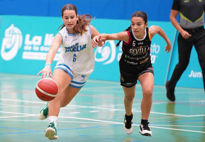 El equipo Infantil femenino se hizo con un meritorio cuarto puesto en el Campeonato de Andalucía de la categoría. / Foto: FAB.