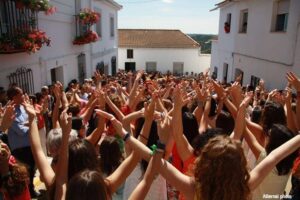 Berrocal se prepara para sus Cruces de Mayo, unas fiestas marcadas por la emoción del retorno a las raíces