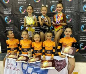 Algunas de las gimnastas del GR Huelva que han participado en el Campeonato de Andalucía Precopa de gimnasia rítmica en Sevilla.