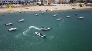 La Guardia Civil lleva a cabo un dispositivo de Control de documentación de embarcaciones Las inspecciones se han realizado en la localidad de Isla Cristina   Se han intervenido un total de 16 embarcaciones 