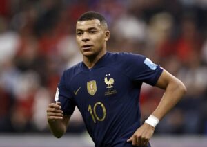 Mbappé sube al trono: una nueva era en el fútbol mundial