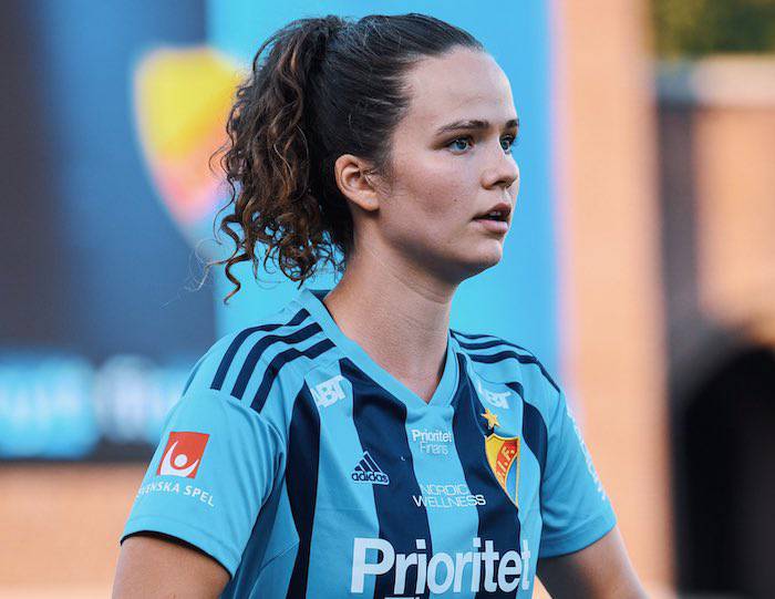 El Sporting de Huelva continúa reconstruyendo su plantilla y ahora hace oficial el fichaje de la defensa sueca Julia Walentowicz.