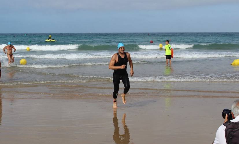 Rubén Gutiérrez llegando a la meta en la prueba que tuvo lugar el pasado fin de semana en Conil de la Frontera (Cádiz).