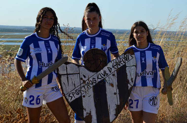 Paula Albarrán, Natalia Cano y Eva Cintado son las protagonistas del vídeo de la Campaña de Abonados 2024-25 del Sporting. / Foto: @sportinghuelva.