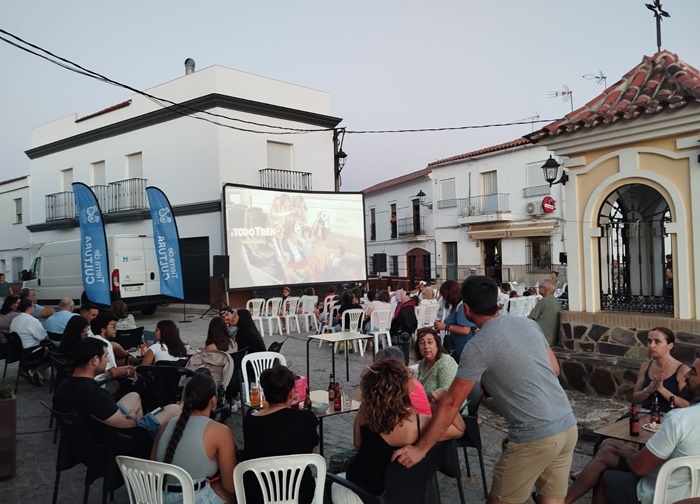 Cine en el Pueblo