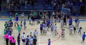 El Ciudad de Huelva nada pudo hacer ante el Real Betis, en el partido de la Copa de España de baloncesto disputado en el Palacio de Deportes 'Carolina Marín'. / Foto: Captura imagen FEB TV.