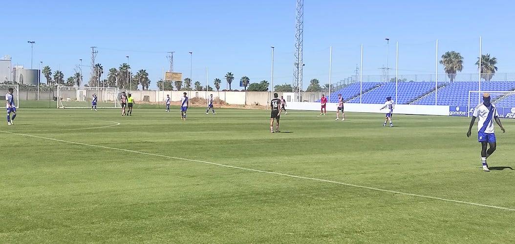 Nueva derrota del Atlético Onubense en el 'Antonio Toledo', este domingo ante el Utrera.