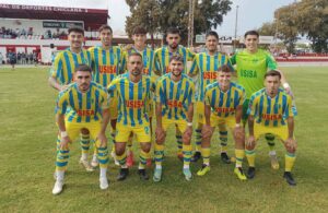 Once inicial del Isla Cristina en su partido de la matinal del domingo en el feudo del Chiclana. / Foto: @IslaCristinaFC.