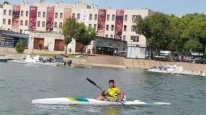 El Sénior Paracanoe, Ramón Maestre, se estrenó en la prueba sin sus patines en el K1, consiguiendo un gran avance. / Foto @tartessosrema.