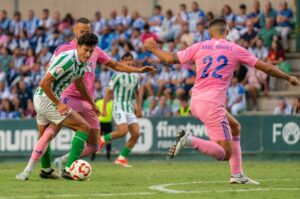 Ganar para revertir la mala dinámica en la Liga y ante los filiales, el objetivo del Recre en su partido con el Atlético de Madrid. / Foto: @RbetisCantera.