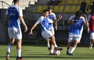 El Bollullos ha preparado a fondo su difícil partido del domingo en el 'Manuel Polinario' ante el SC Puente Genil. / Foto: @bollulloscf1933.