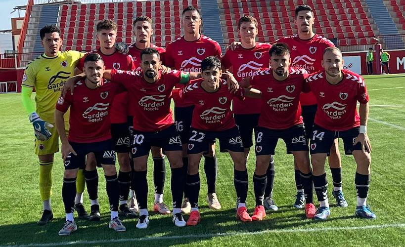 Formación inicial del Cartaya en el derbi en La Palma, en el que venció por 2-0 con goles de Víctor Manuel y de Manuel Jesús Cerpa de penalti. / Foto: @AD_Cartaya.