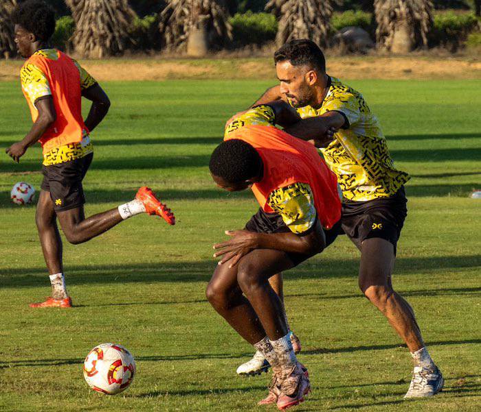 Los jugadores del San Roque preparan con entusiasmo y ganas su compromiso liguero en casa de este sábado ante el Ceuta B. / Foto: @SanRoqueLepe.