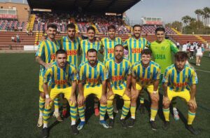 Formación inicial del Isla Cristina en su partido en Dos Hermanas, donde perdió por 2-1. / Foto: @IslaCristinaFC.