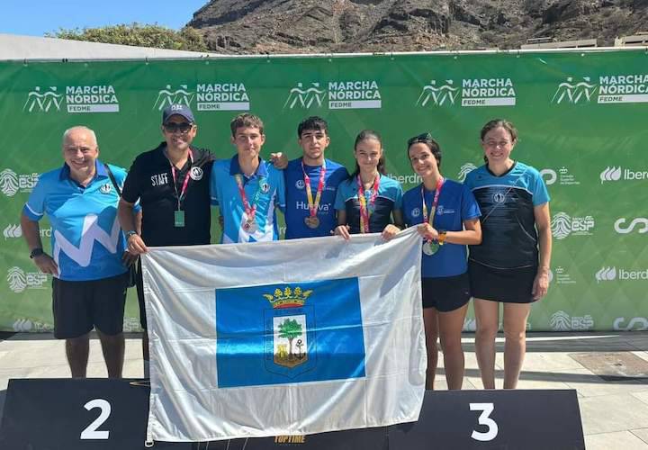 Representantes del CD Multideporte Huelva en la tercera prueba de la Copa de España de Marcha Nórdica celebrado en la localidad canaria de Mogán.