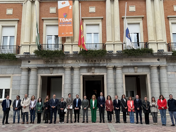 La Corporación municipal del Ayuntamiento de Huelva, al igual que las de diferentes localidades de la provincia, han mostrado su apoyo a los afectados