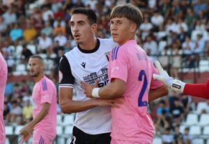 Davinchi debutó con la selección española Sub 18 en el partido de este jueves ante Rumanía correspondiente al Torneo 4 Naciones. / Foto: @recreoficial.